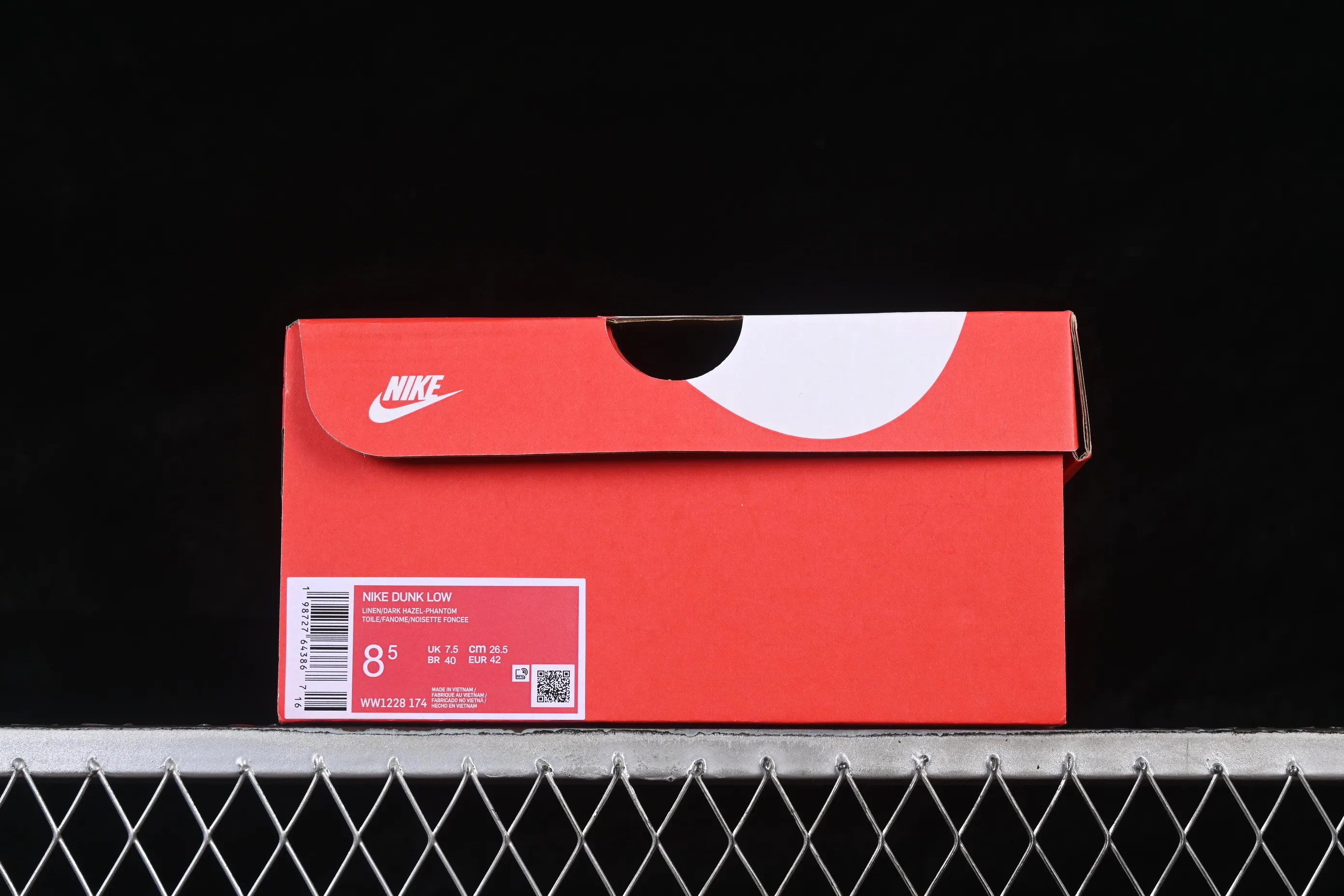 All categories Nk SB Dunk series Nk SB Dunk Low low-top sneakers Nike SB Dunk Low Year of the Horse limited low-top casual skateboard shoes WW1228-174